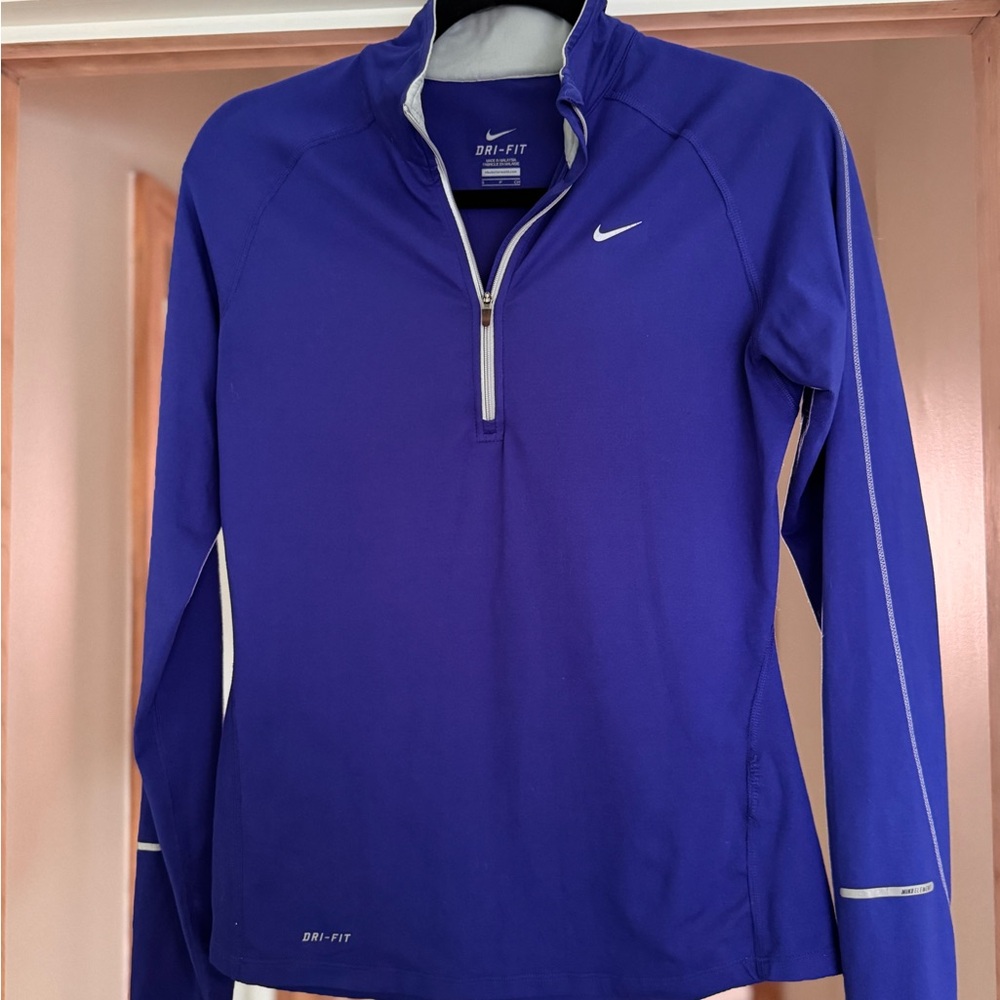 Nike Dri-FIT Women’s Small Blue Pullover